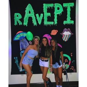 Meet your Posher, Catalina